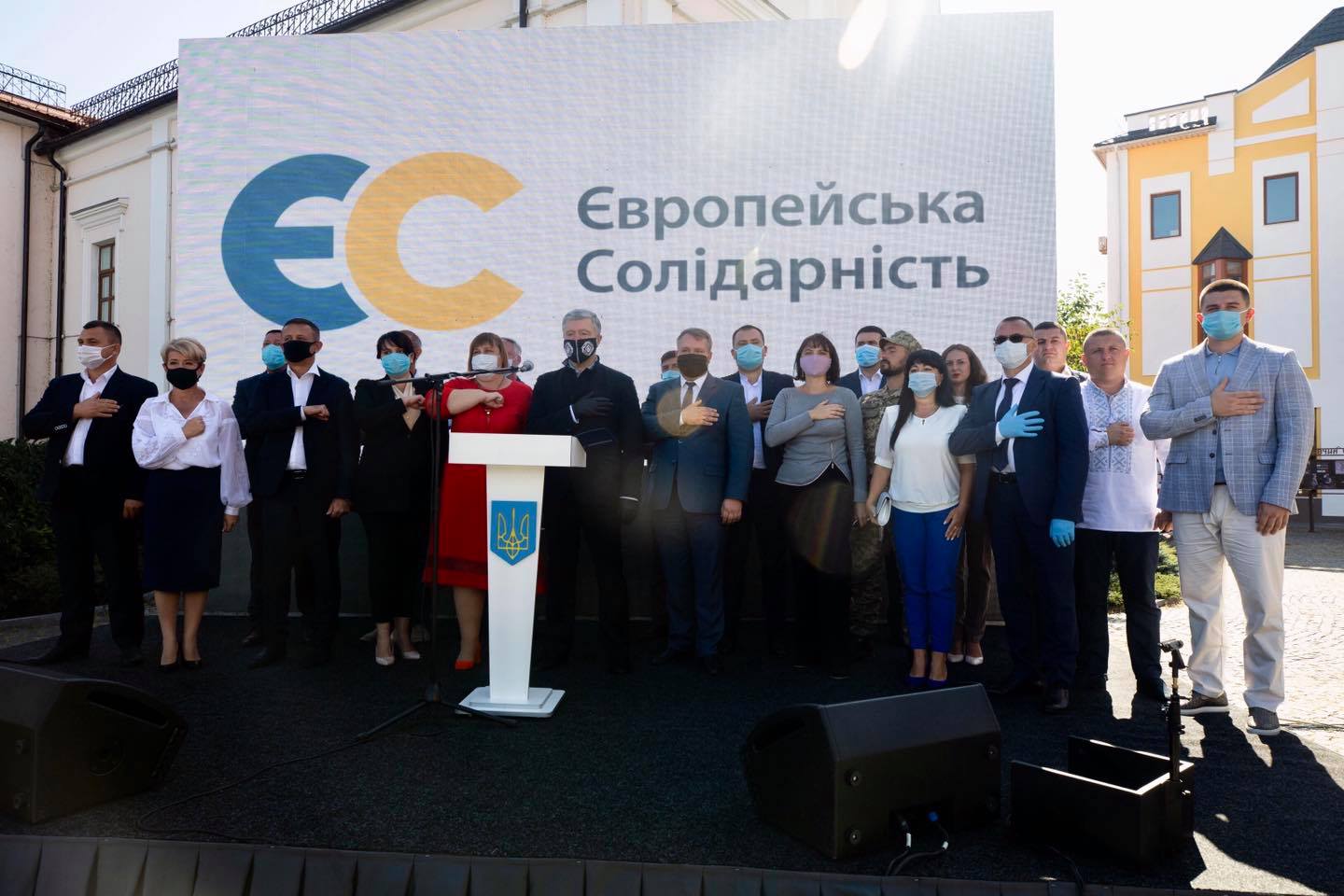 Місцеві вибори мають стати вироком брехні, популізму, некомпетентності та зраді, які панують зараз в українській владі