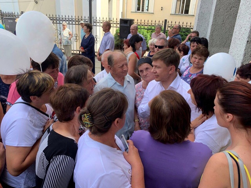 Руслан Демчак: Округ, в якому я балотуюсь – це моя «мала Батьківщина», я тут народився, я знаю людей та проблеми, з якими вони щодня стикаються. І тому я знаю, що треба робити, аби їм допомогти